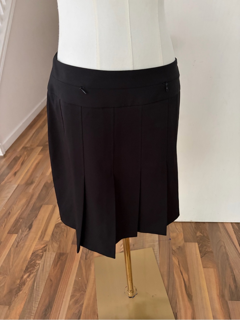 Y2K Black Wide Waistband Pleated Black Mini Skirt, Size 6 / S, Like New